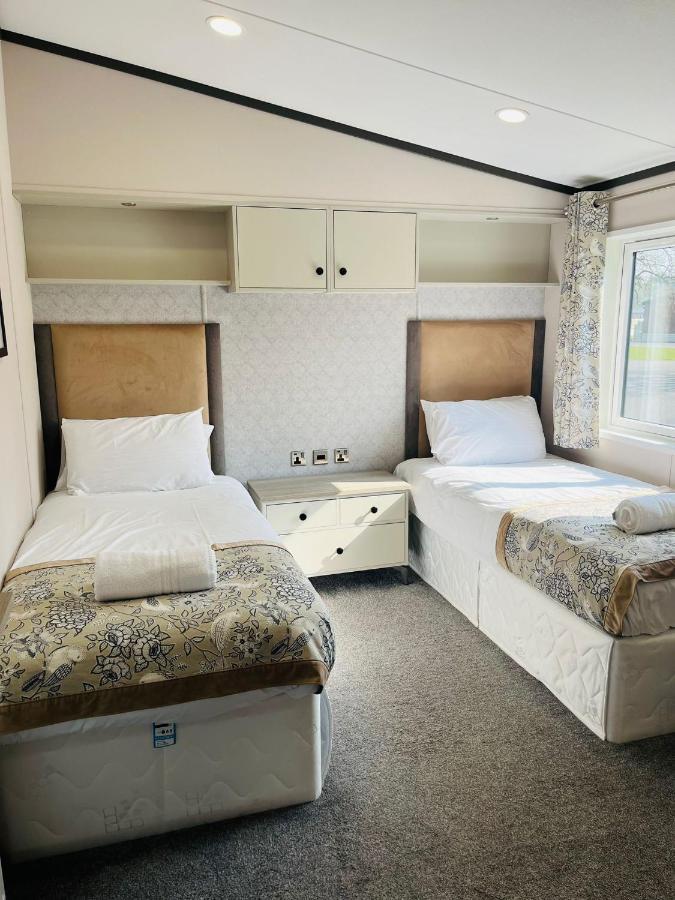 Brackencroft Lodge With Hot Tub Γιορκ Εξωτερικό φωτογραφία